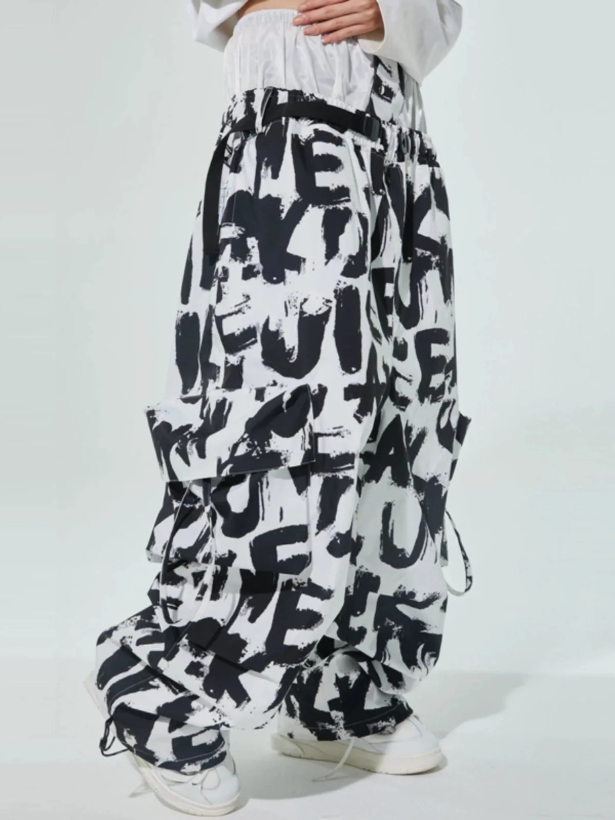 SWAGLI Black&White Graffiti Snowboarding Pants
